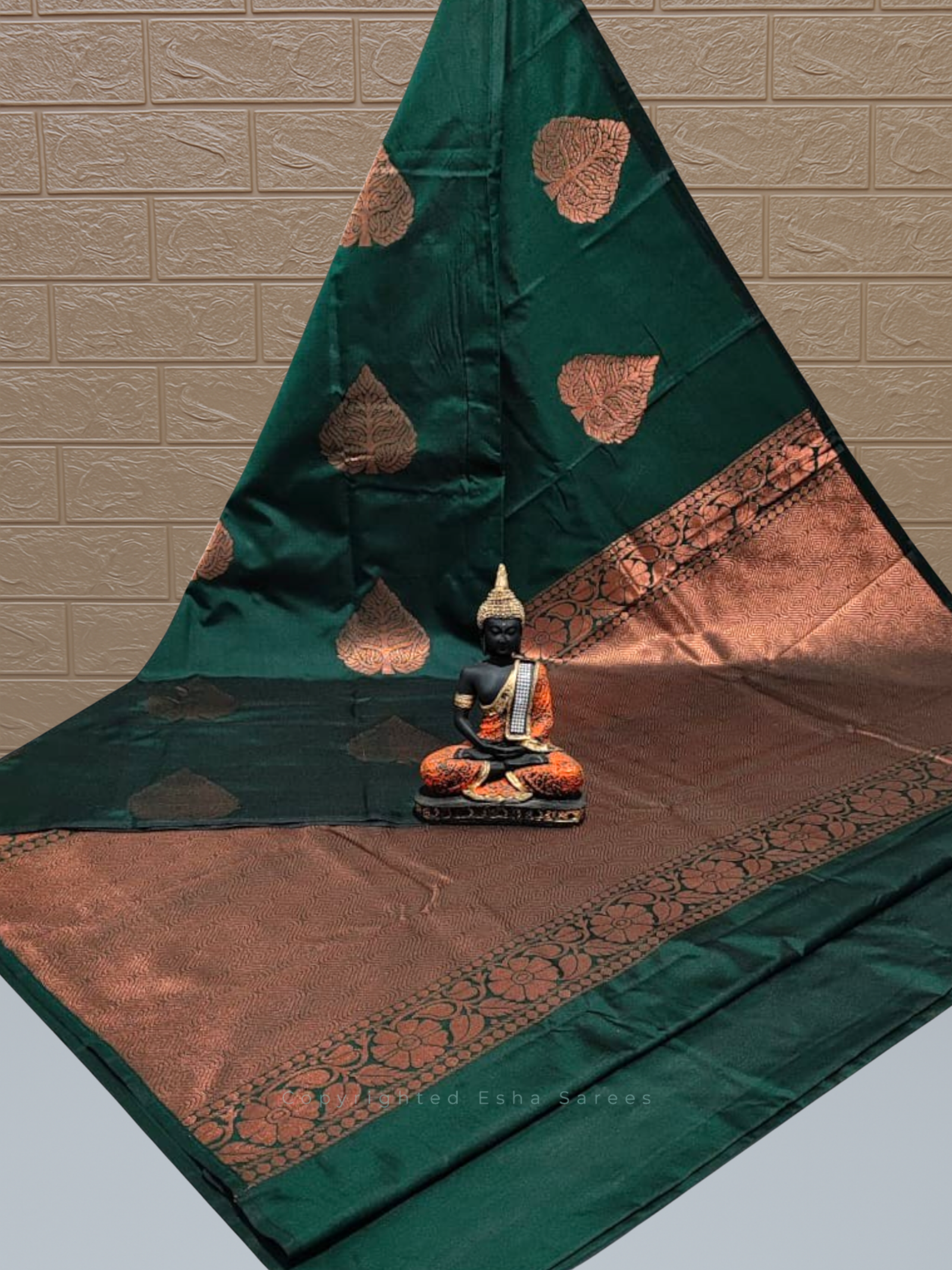 Vasthrakala Grace Emerald Leaf Zari Border Saree