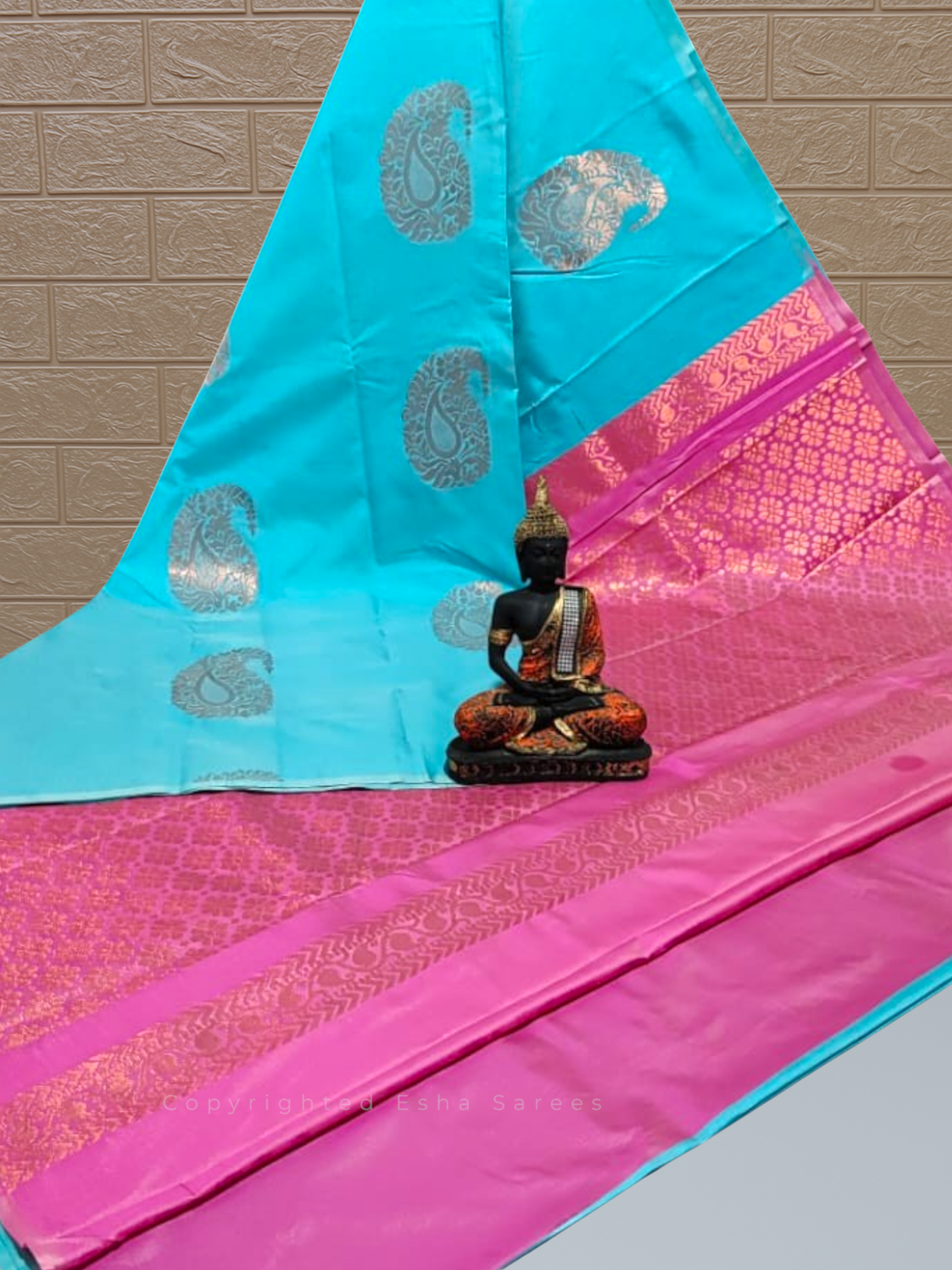 Vasthrakala Sky Mirage Weave Saree